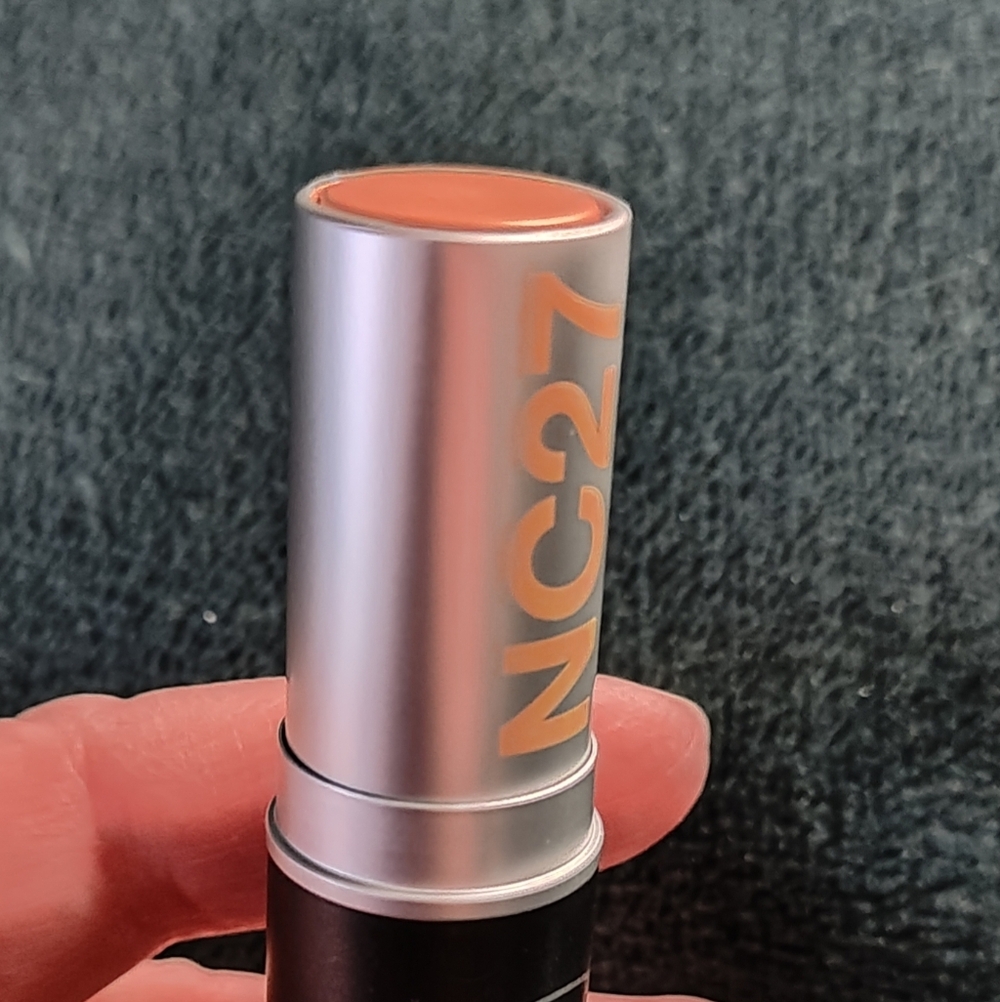 MAC Cosmetics Studio Fix Foundation Sticks - NW22, NW18, NC27 - Picture 4 of 5